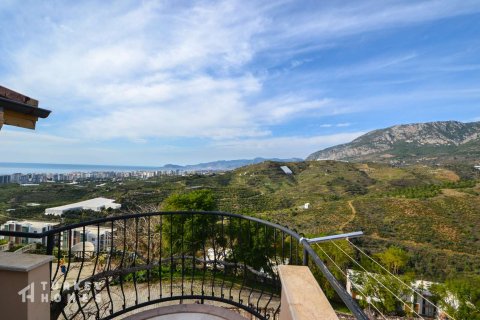 3+1 Apartment in Alanya, Antalya, Turkey No. 233349