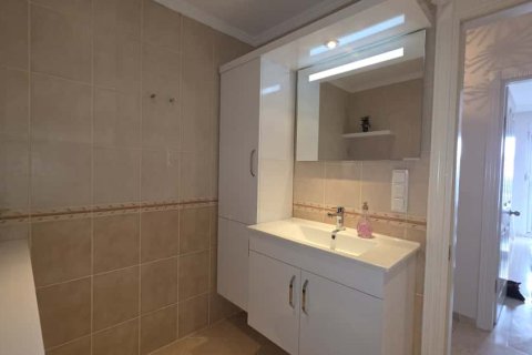 آپارتمان در  Cikcilli ، ترکیه 2 خوابه ، 115 متر مربع.  شماره 217546 - 13