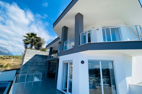 Продажа виллы  в Каргыджаке, Аланье, Анталье, Турция 5+2, 520.0м2, №213734 – фото 1