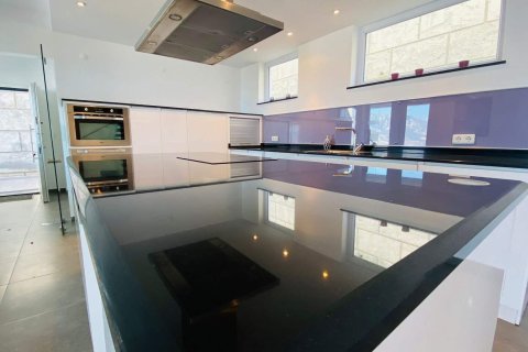 Продажа виллы  в Каргыджаке, Аланье, Анталье, Турция 5+2, 520.0м2, №213734 – фото 20