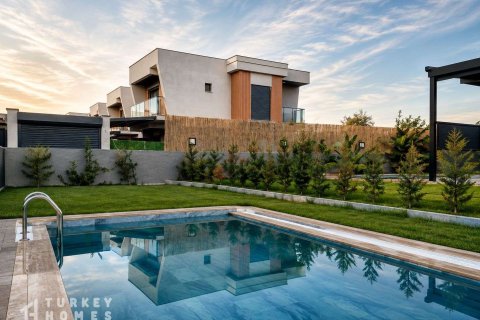 3+1 Villa  i Kusadasi, Aydin, Tyrkia Nr. 233211 - 2