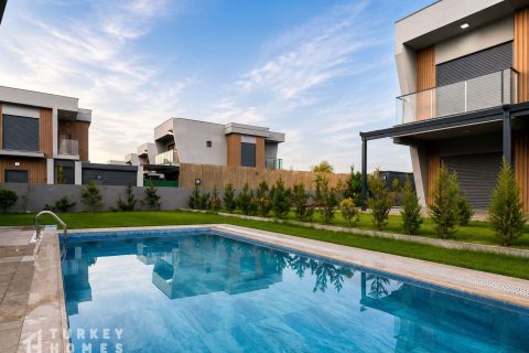 3+1 Villa i Kusadasi, Aydin, Tyrkia Nr. 233211
