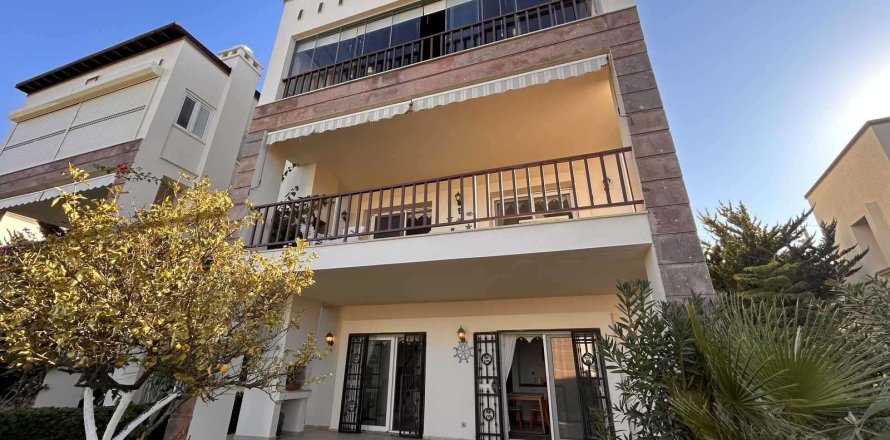 4+1 Wohnung in Gumusluk, Mugla, Türkei Nr. 233210