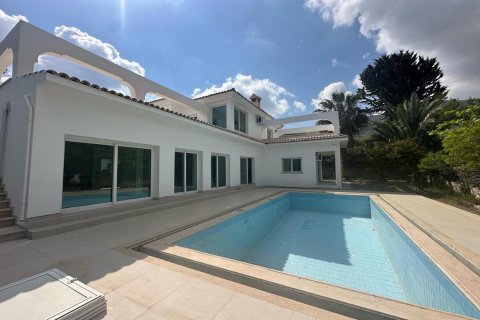 Продажа виллы  в Озанкое, Гирне, Северный Кипр 4+1, 220м2, №214260 – фото 7