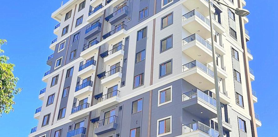 2+0 Apartment in Mahmutlar, Antalya, Turkey No. 224990
