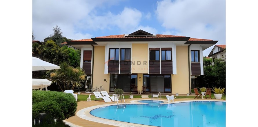 7+1 Villa  i Sariyer, Istanbul, Tyrkiet Nr. 224557
