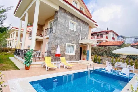 آپارتمان در  Avsallar ، ترکیه 4 خوابه ، 330 متر مربع.  شماره 223981