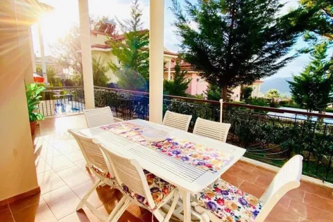 آپارتمان در  Avsallar ، ترکیه 4 خوابه ، 330 متر مربع.  شماره 223981 - 2