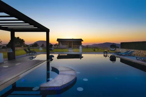 آپارتمان در  Avsallar ، ترکیه 6 خوابه ، 1000 متر مربع.  شماره 223983 - 16