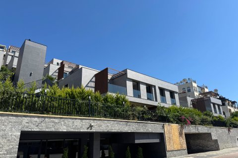 ویلا در  Konakli ، ترکیه 3 خوابه ، 200 متر مربع.  شماره 218893