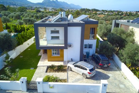 4+1 Villa  in Catalkoy, Girne,  Nr. 214486 - 1