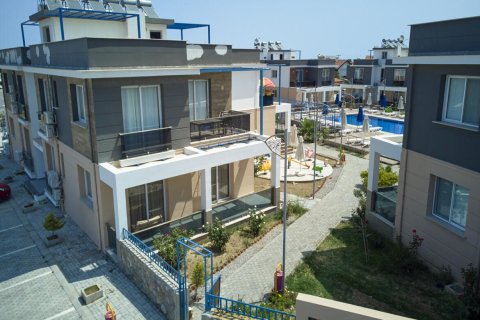 2+1 Apartment in Karsiyaka, Girne, Northern Cyprus No. 220045