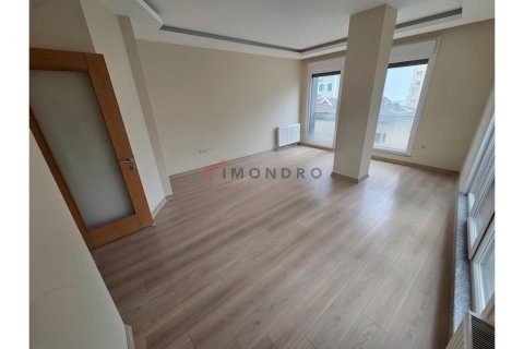 Продажа квартиры  в Кадыкёе, Стамбуле, Турция 2+1, 100м2, №215672 – фото 6