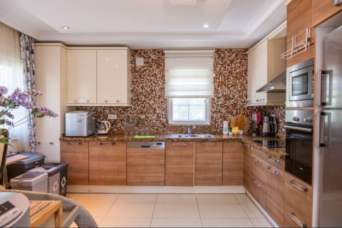 4+1 Villa  i Incekum, Antalya, Turkiet Nr. 219422 - 5