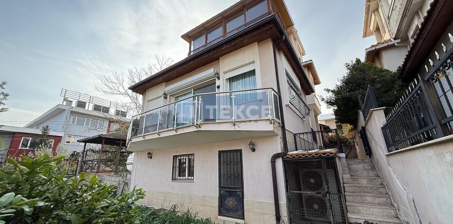 4+1 Villa  i Izmir, Tyrkiet Nr. 215395