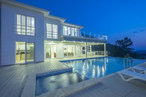5+1 Villa  i Fethiye, Mugla, Tyrkiet Nr. 215392 - 7