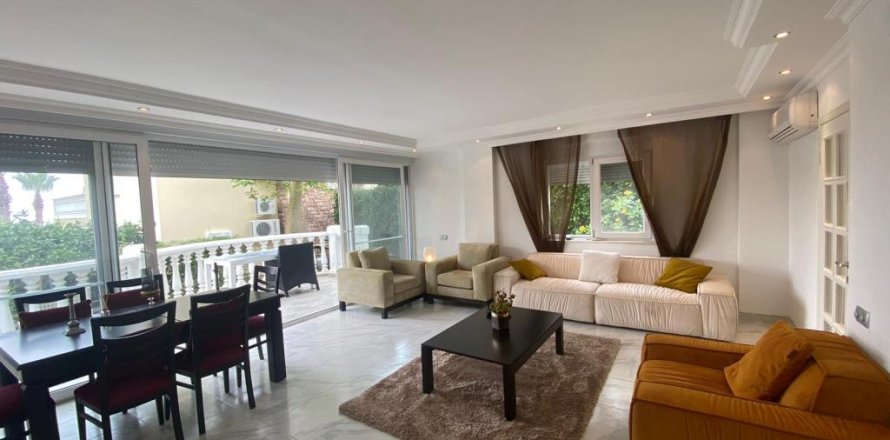 Villa i Tepe, Alanya, Antalya, Tyrkiet Nr. 215035