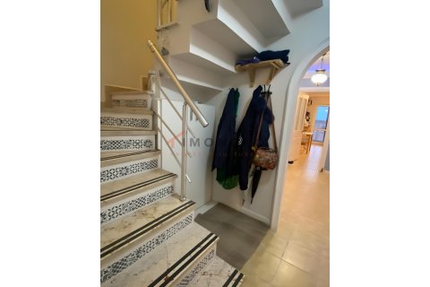 6+1 Wohnung  in Sariyer, Istanbul, Türkei Nr. 221676 - 9