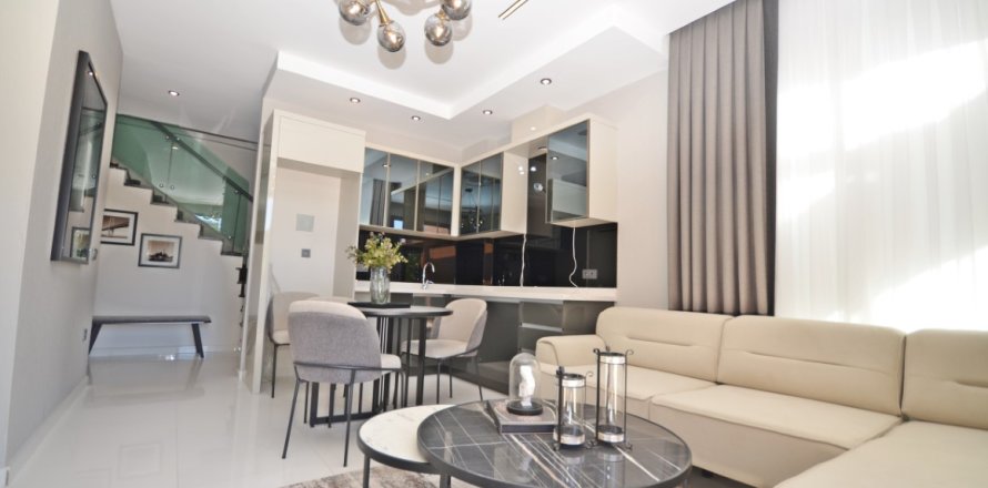 2+1 Apartment  in Alanya, Antalya, Turkey No. 221468