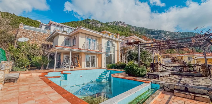 4+1 Villa  in Alanya, Antalya, Türkei Nr. 218093