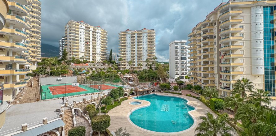 2+1 Lägenhet  i Mahmutlar, Antalya, Turkiet Nr. 223290