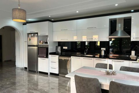 2+1 Lägenhet  i Oba, Antalya, Turkiet Nr. 223295