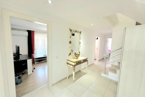 5+1 Wohnung  in Mahmutlar, Antalya, Türkei Nr. 220003 - 12