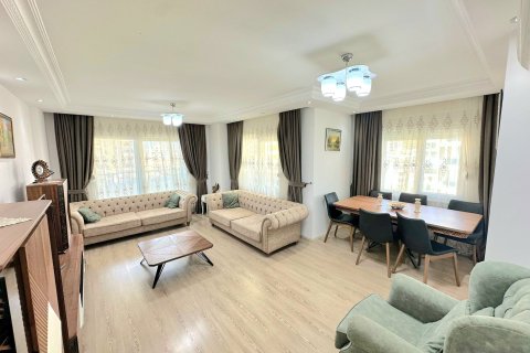 5+1 Lejlighed  i Mahmutlar, Antalya, Tyrkiet Nr. 220003