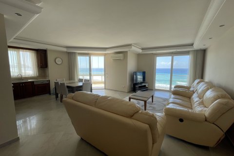 2+1 Lejlighed  i Mahmutlar, Antalya, Tyrkiet Nr. 218618 - 2