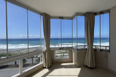 آپارتمان در  Mahmutlar ، ترکیه 2 خوابه ، 140 متر مربع.  شماره 218618