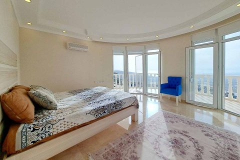 ویلا در  Alanya ، ترکیه 3 خوابه ، 200 متر مربع.  شماره 217335 - 15