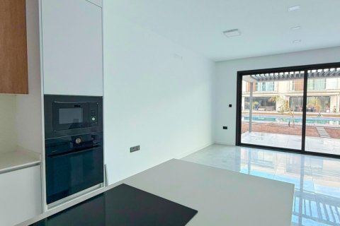 Продажа квартиры в Фамагусте, Северный Кипр 4 комн., 130м2, №228862 – фото 8