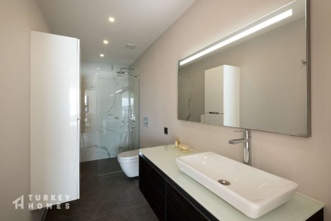 4+1 Wohnung in Gumusluk, Mugla, Türkei Nr. 232955 - 13