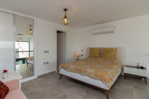 Продажа квартиры  в Гирне, Северный Кипр 2+1, 75м2, №211829 – фото 11