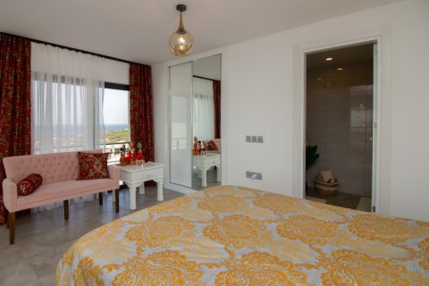 Продажа квартиры  в Гирне, Северный Кипр 2+1, 75м2, №211829 – фото 13