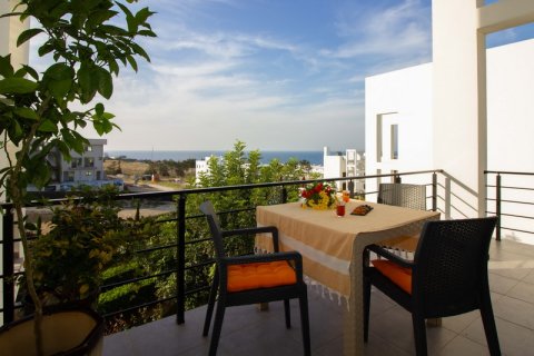 Продажа квартиры  в Гирне, Северный Кипр 2+1, 75м2, №211829 – фото 15