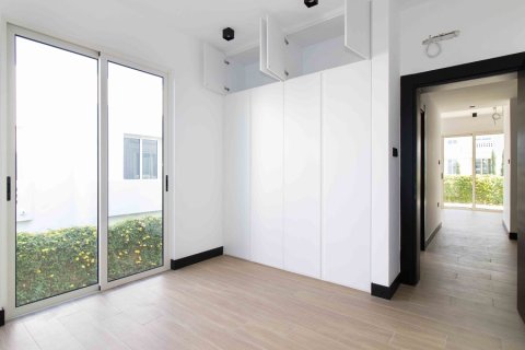 آپارتمان در  Girne ، ترکیه 2 خوابه ، 120 متر مربع.  شماره 211827 - 7