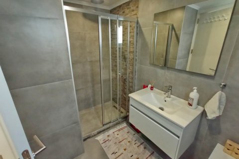 Apartment for sale  in Girne, Northern Cyprus, 2 bedrooms, 85m2, No. 211830 – photo 13