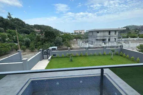 آپارتمان در  Aegean Region ، ترکیه 4 خوابه ، 605 متر مربع.  شماره 223774 - 2