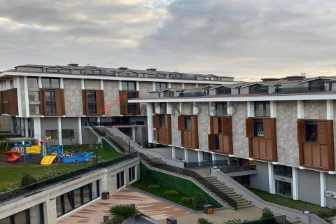 4+1 Apartment in Üsküdar, Istanbul, Turkey No. 215714