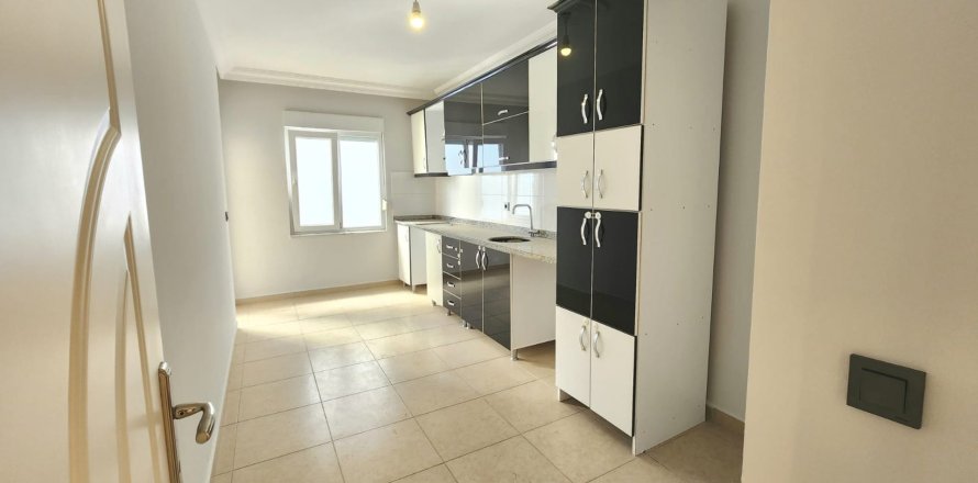 آپارتمان در  Mahmutlar ، ترکیه 3 خوابه ، 175 متر مربع.  شماره 215353