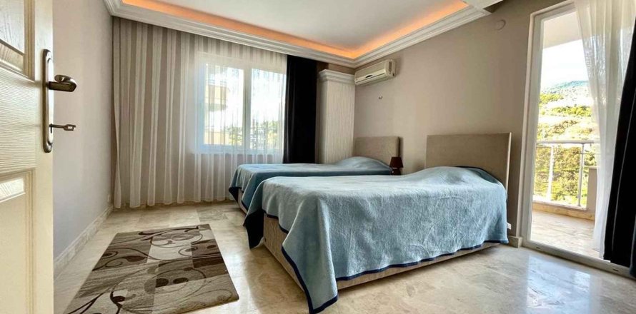 2+1 Lägenhet  i Cikcilli, Antalya, Turkiet Nr. 216230