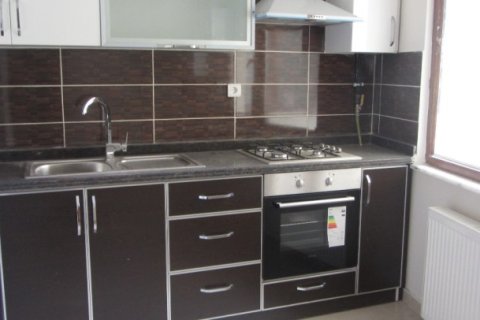 2+1 Lägenhet  i Bayrampasa, Istanbul, istanbul, Turkiet Nr. 228999 - 3