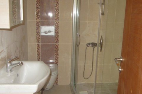 2+1 Lägenhet  i Bayrampasa, Istanbul, istanbul, Turkiet Nr. 228999 - 5