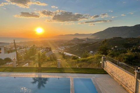 3+1 Villa  in Alanya, Antalya, Türkei Nr. 216453 - 2