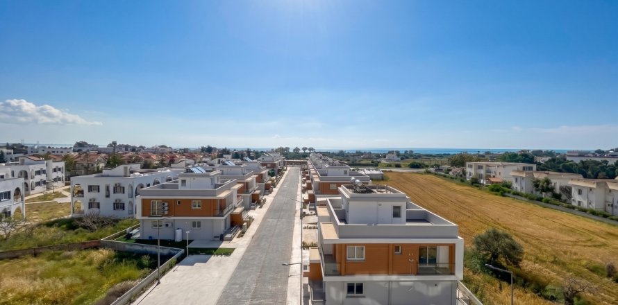 Apartment in Famagusta, Northern Cyprus No. 237787