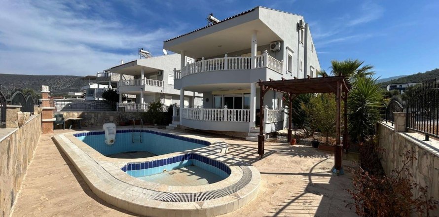 Villa 4+1 Didim, Aydın, Türkiye №232948