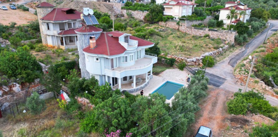 5+1 Apartment  in Oba, Antalya, Turkey No. 217754