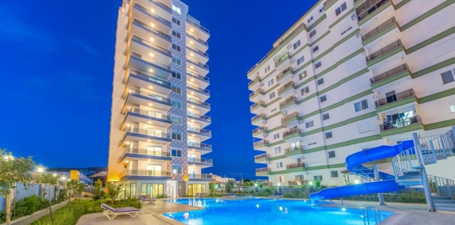 1+1 Apartment  in Mahmutlar, Antalya, Turkey No. 213293