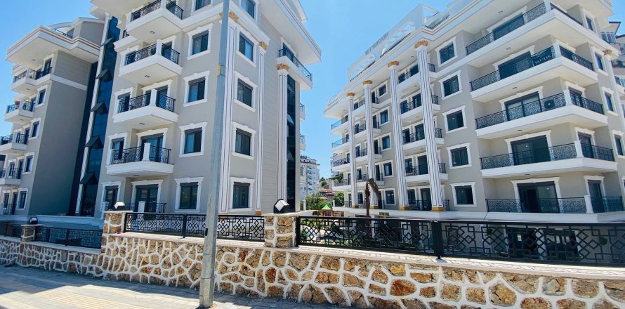 1+1 Apartment  in Oba, Antalya, Turkey No. 216298